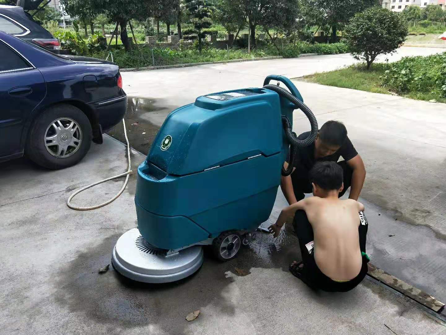 洁士M3手推式洗地机，洁士M3电动洗地机，洁士M3电动手推式洗地机，洁士M3电动洗地机厂家