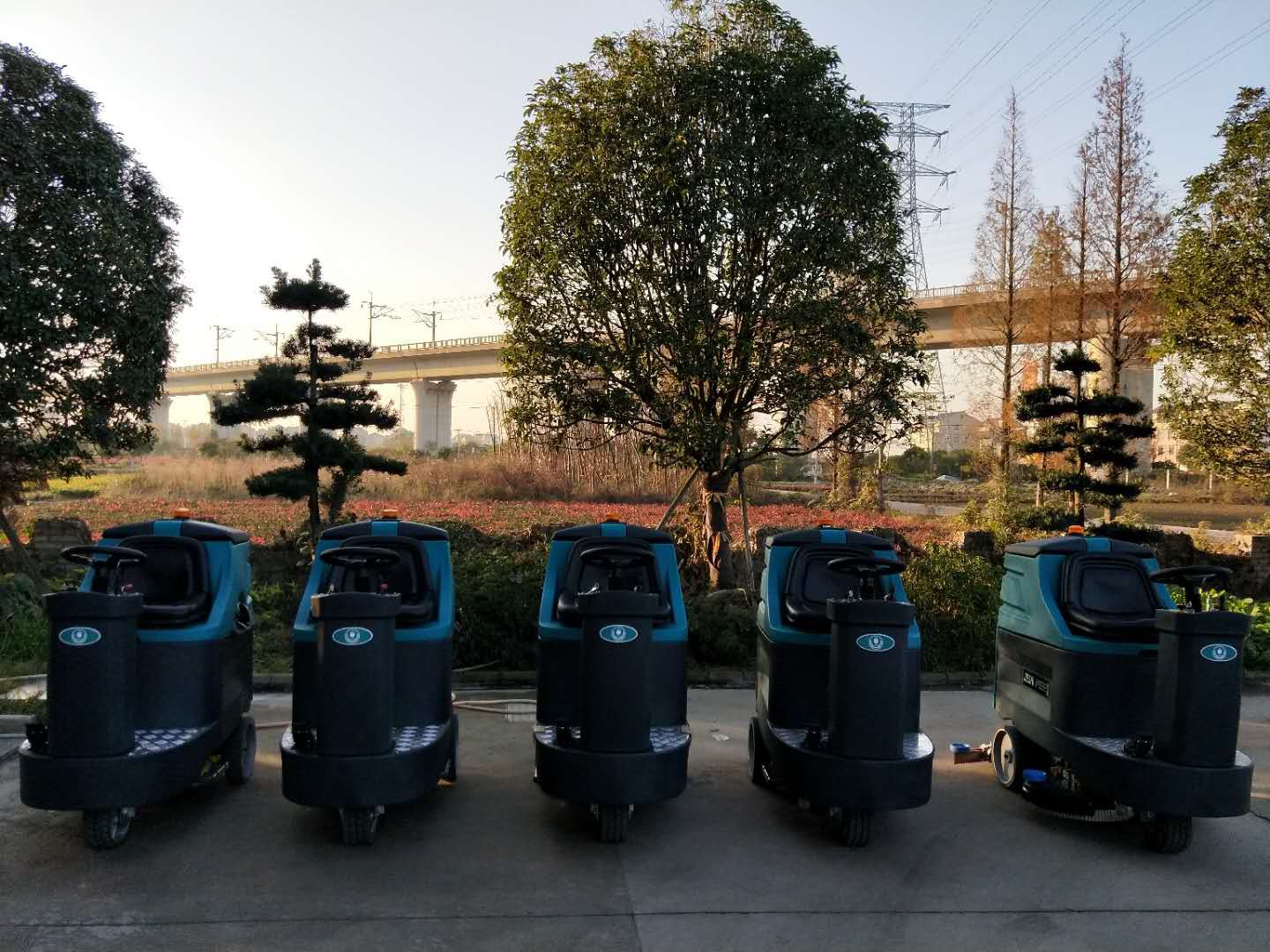 洁士M7B双刷驾驶式洗地机/洗地车
