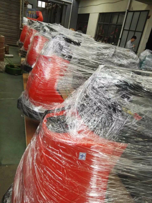 洁驰BA850BT驾驶式洗地机，洁驰BA900BT驾驶式洗地机，洁驰驾驶式洗地机