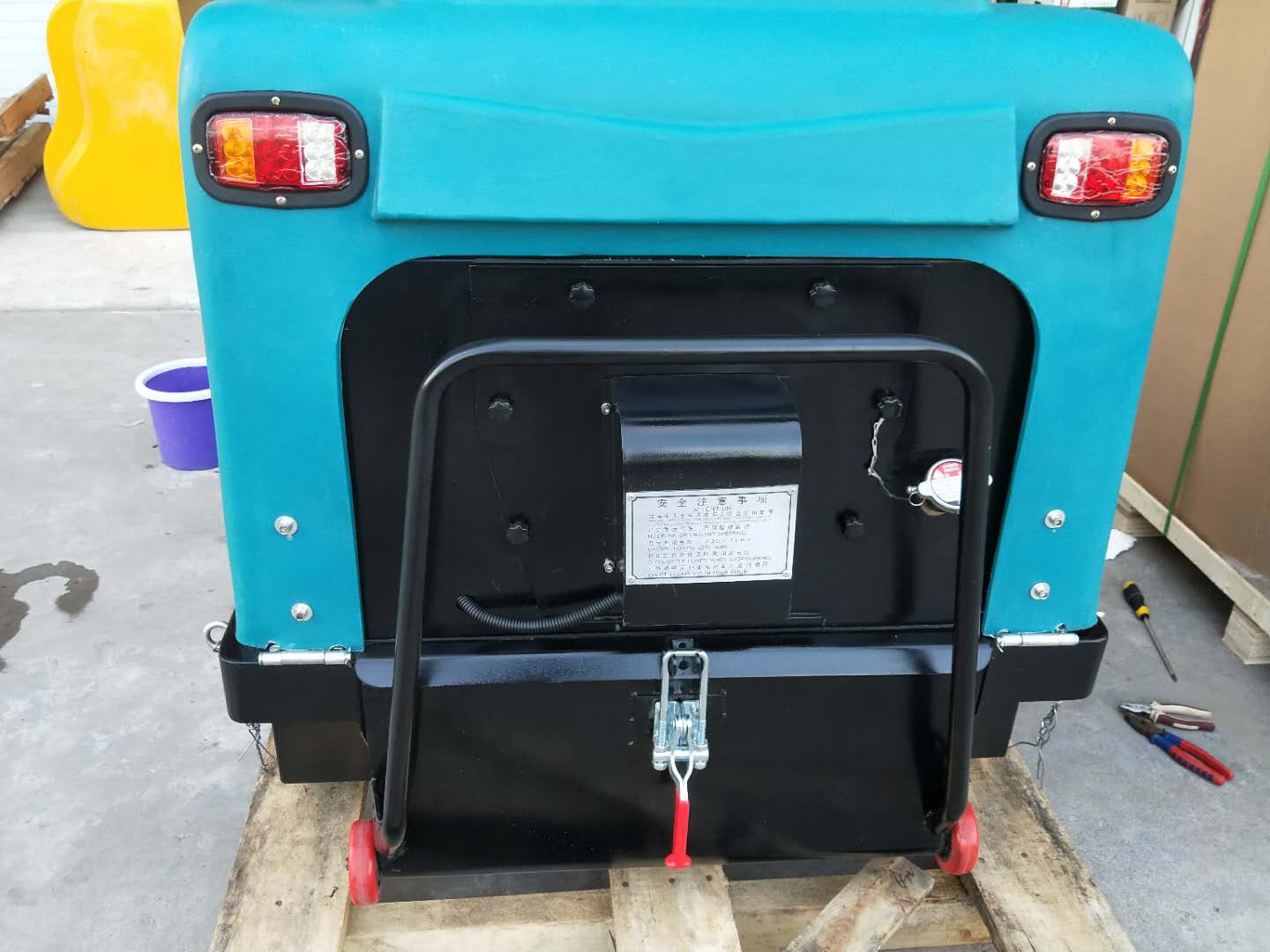 宁波扫地机、宁波扫地车、宁波清扫车、宁波清扫机、宁波扫路机、宁波扫路车