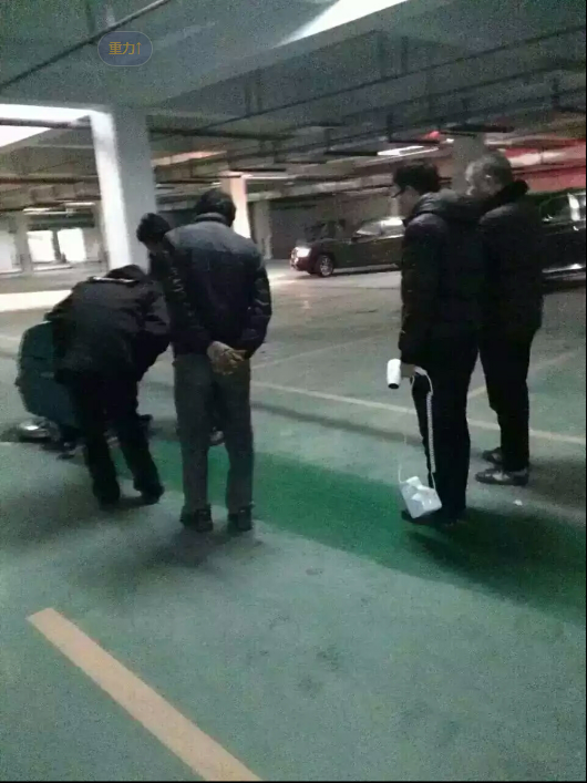 洁驰A3手推式洗地机，洁驰A3电动洗地机，洁驰A3电瓶式洗地机，洁驰A3洗地吸干机