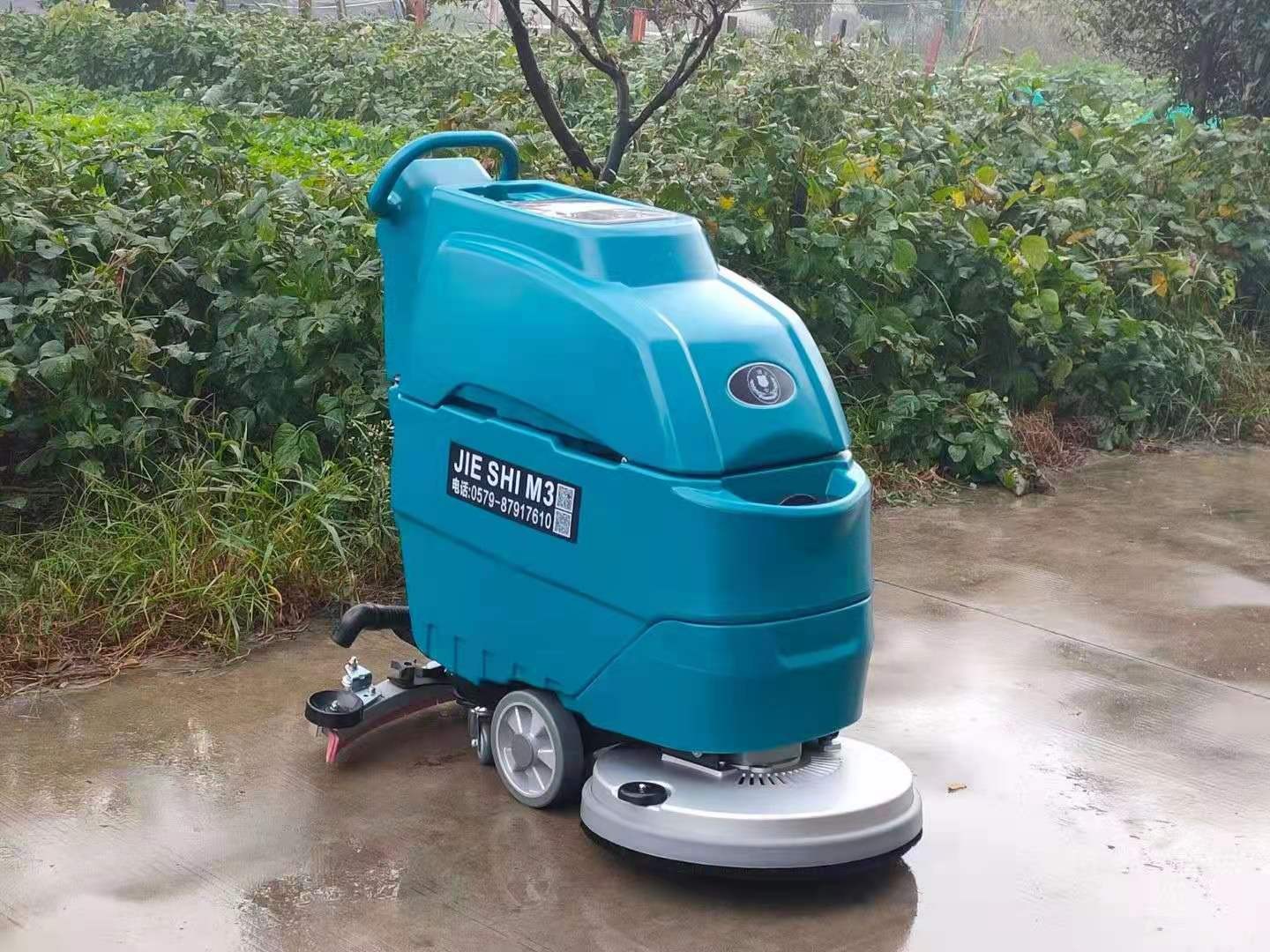 M3手推式电瓶洗地机_手推式洗地吸干机