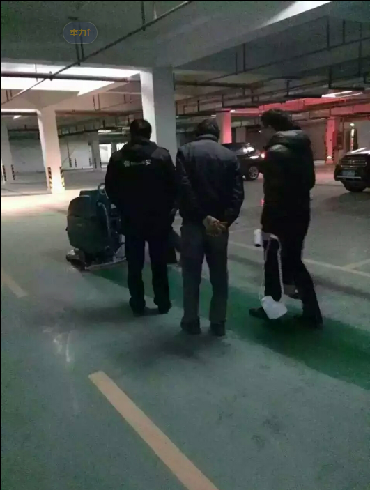 洁驰A3手推式洗地机，洁驰A3电动洗地机，洁驰A3电瓶式洗地机，洁驰A3洗地吸干机