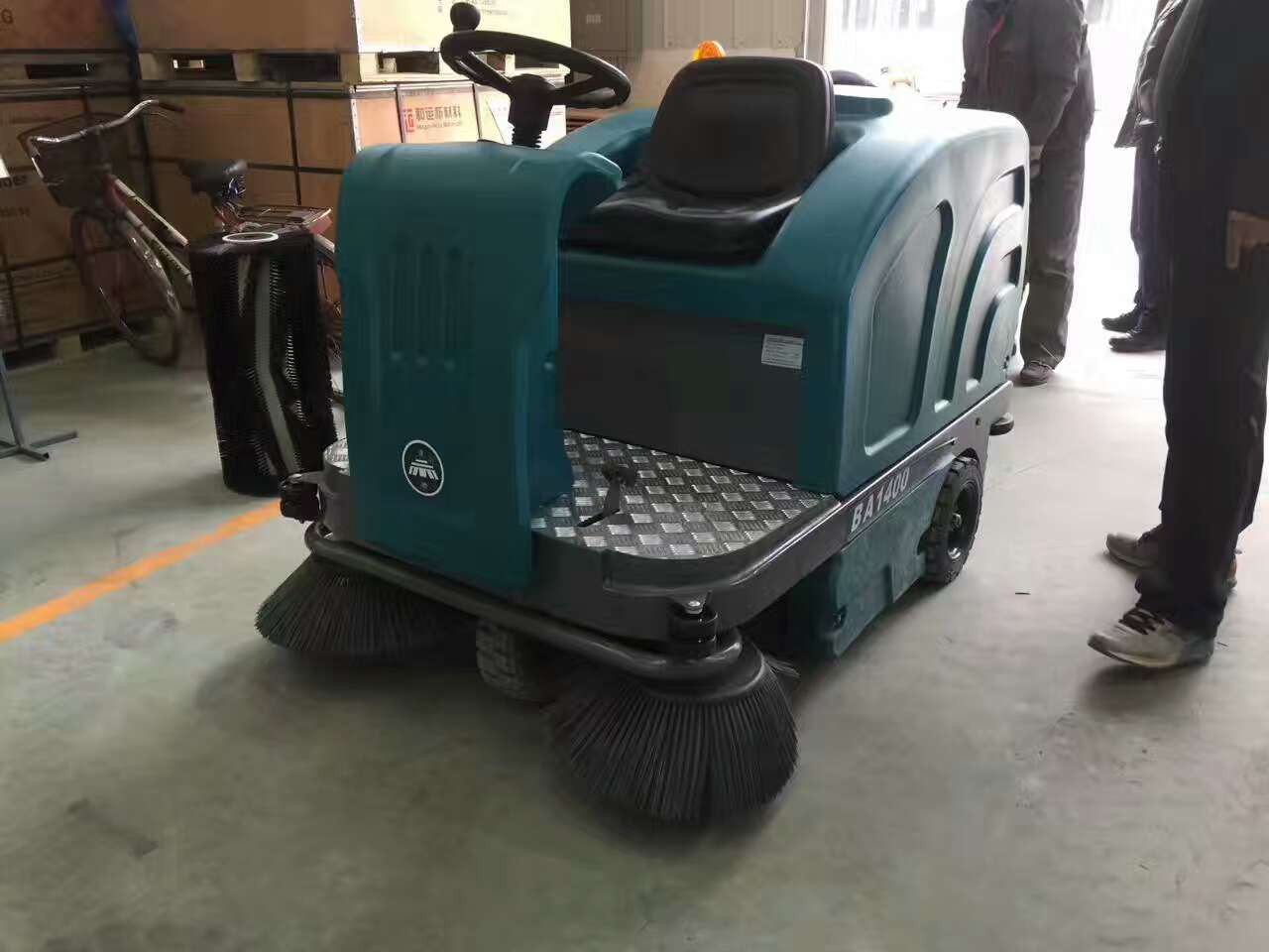 洁驰BA1400BT驾驶式扫地机，洁驰驾驶式扫地机，BA1400BT驾驶式扫地车